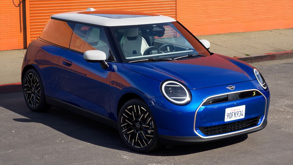 ALL-ELECTRIC MINI COOPER 3DOOR.